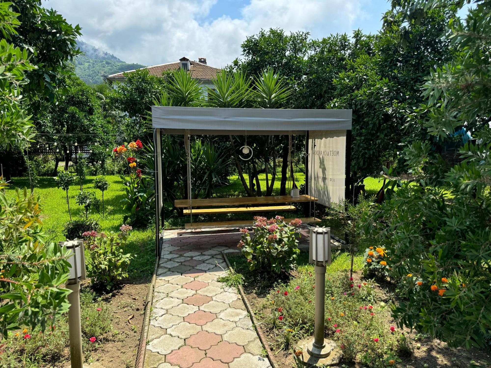 Twins Hotel Gonio Ngoại thất bức ảnh