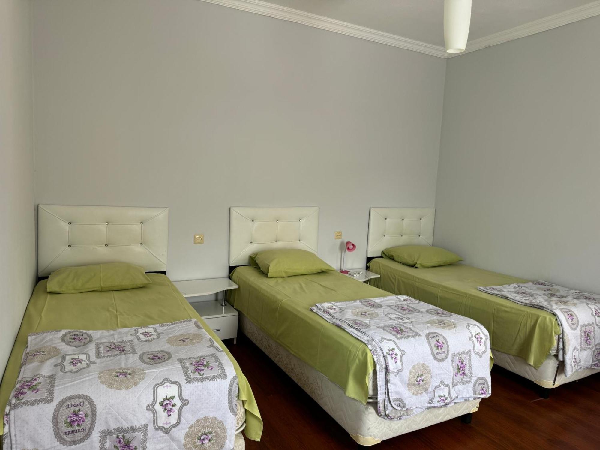 Twins Hotel Gonio Ngoại thất bức ảnh