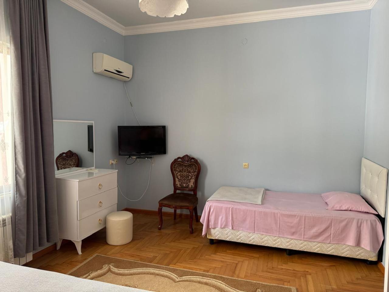 Twins Hotel Gonio Ngoại thất bức ảnh