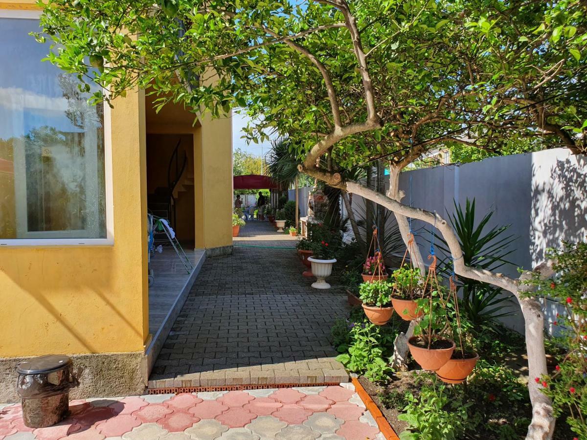 Twins Hotel Gonio Ngoại thất bức ảnh