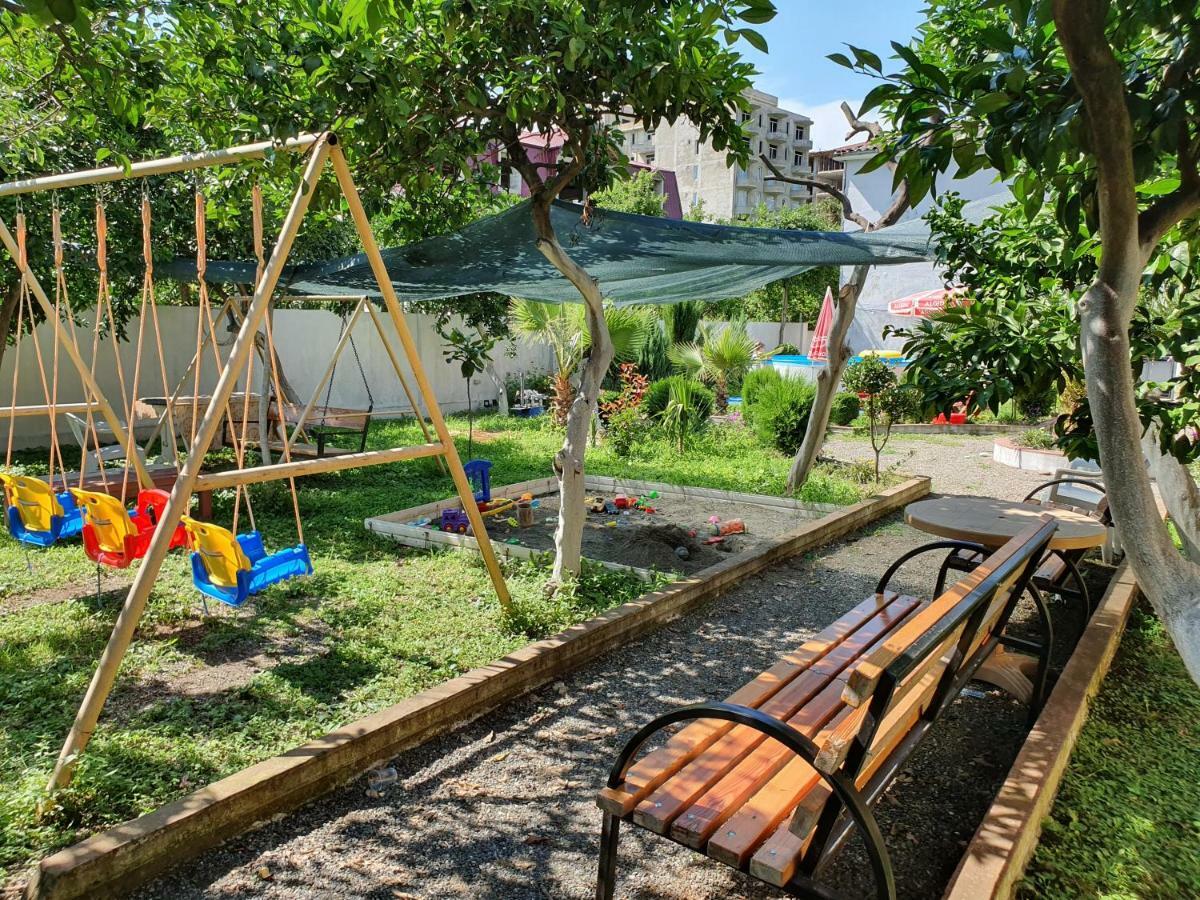 Twins Hotel Gonio Ngoại thất bức ảnh